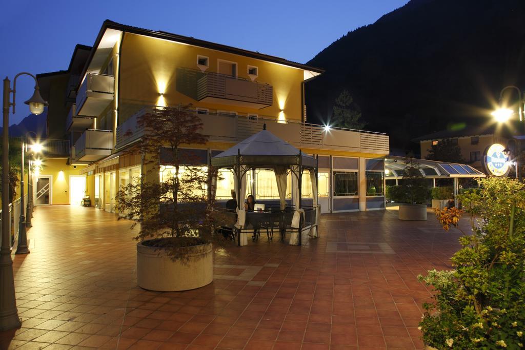 Hotel Castel Lodron Storo Exteriér fotografie