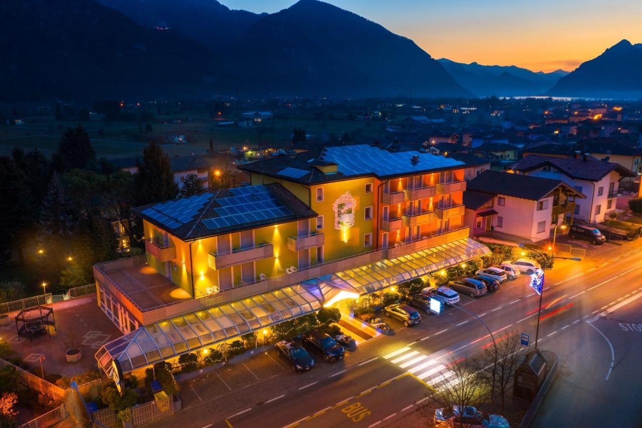 Hotel Castel Lodron Storo Exteriér fotografie